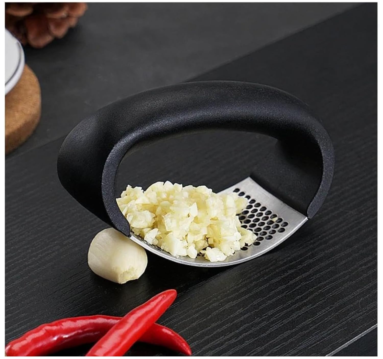 Garlic Presser | Kitchen Stainless Steel Utensil Garlic Presser Crusher Chopper Masher - Kitchen Tool - Pack of 1 - Multipurpose Garlic Presser