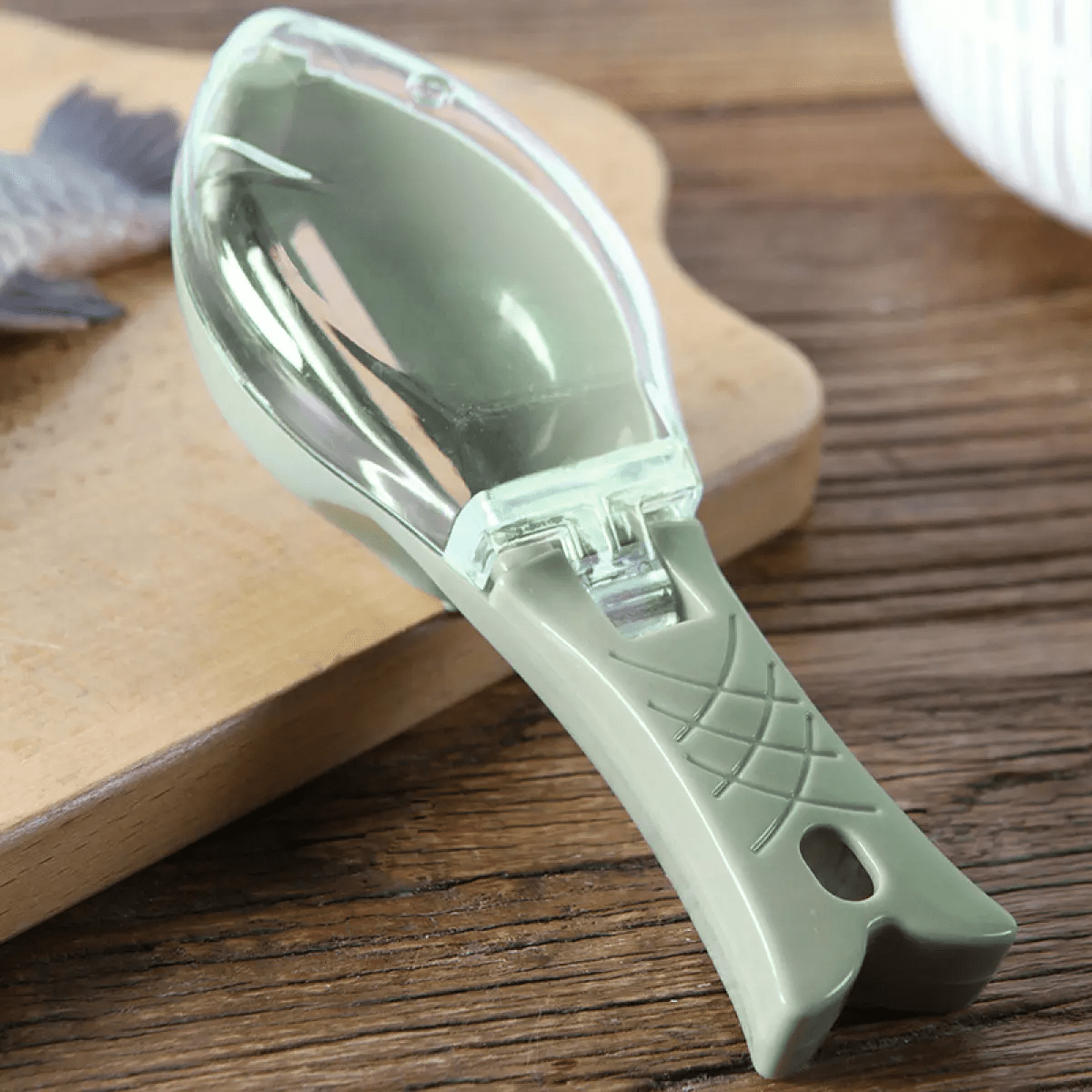 Fish Scaler Fish Scale Remover Cleaning Tool Scraper Handheld Light Green Fish Scaler