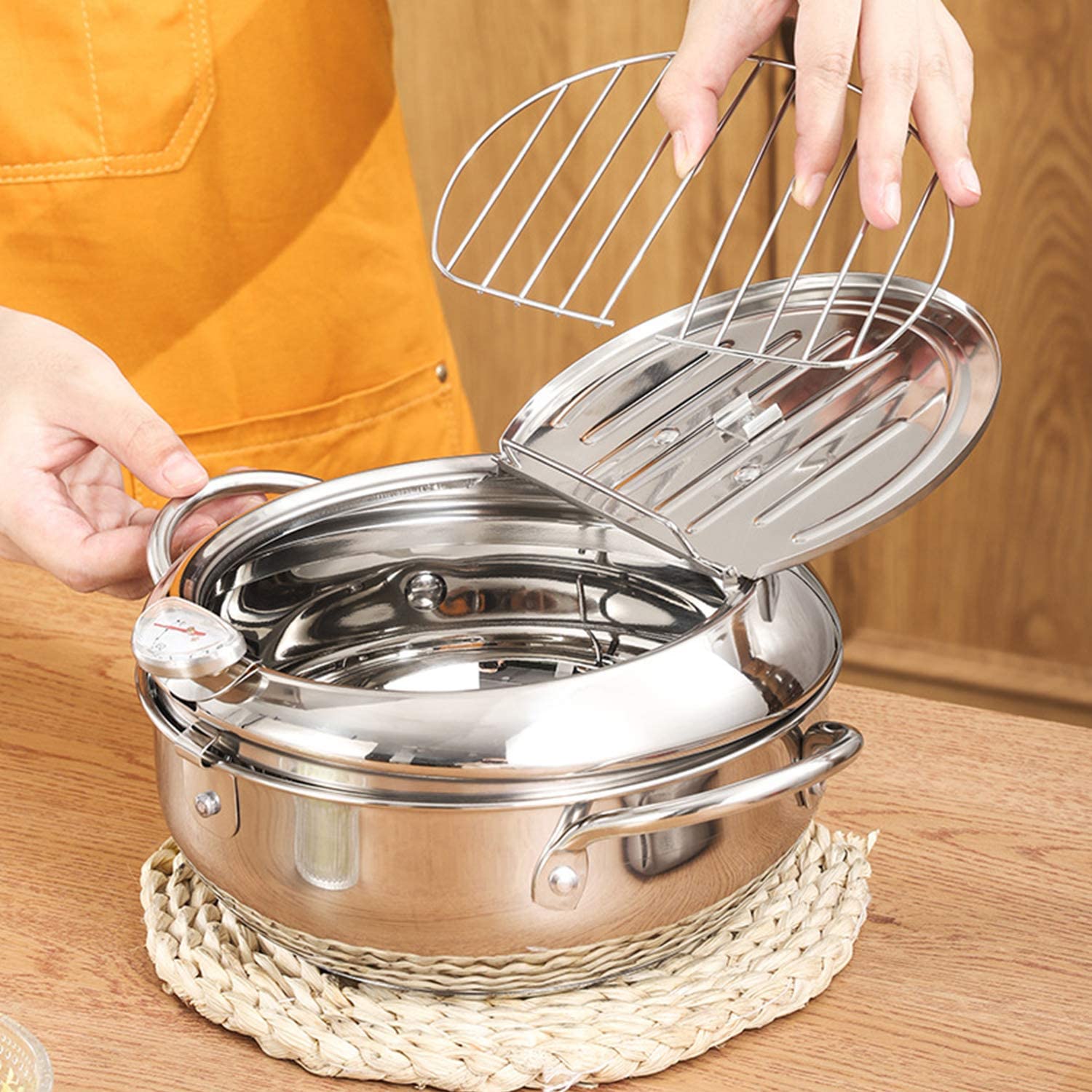 Stainless Steel Deep Frying Pot With Strainer Stainless Steel Deep Frying Pot With Strainer